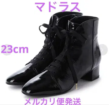 madras 에나멜 레이스업 부츠 블랙