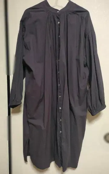 사만사 모스2 다크 그레이 버튼 프론트 오픈 셔츠