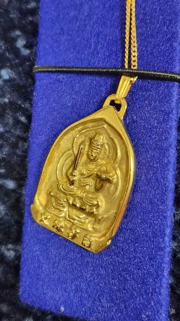금 도금 불상 모티브 목걸이