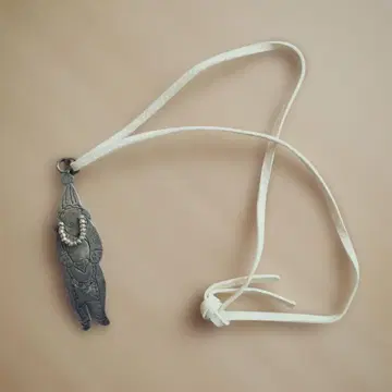 츠모리치사토 목걸이