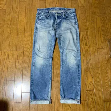 Kuro 스트레이트 데님 32인치 라이트 블루 셀비지