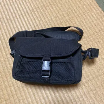 블랙 숄더백 나일론제