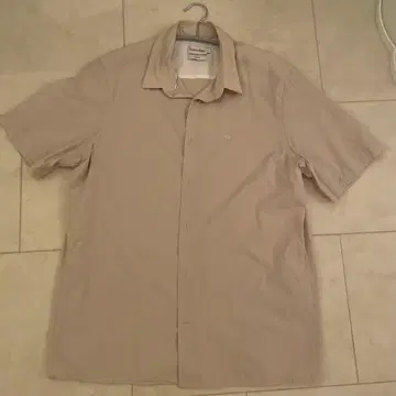 Calvin Klein 베이지 반팔 셔츠 L