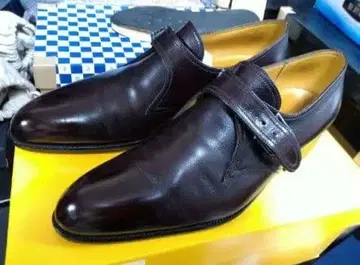 다크 브라운 가죽 드레스 슈즈 스트랩 포함