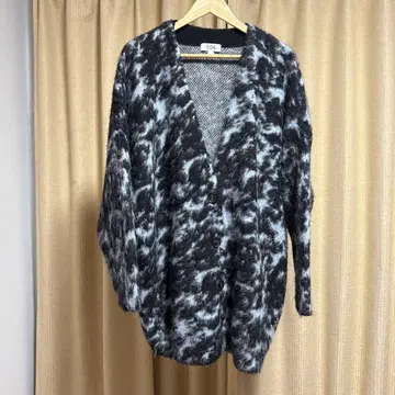 COS 오버 사이즈 가디건