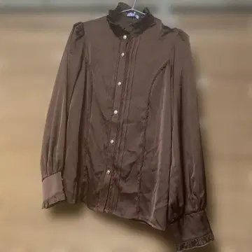 브라운 긴팔 블라우스 M 사이즈