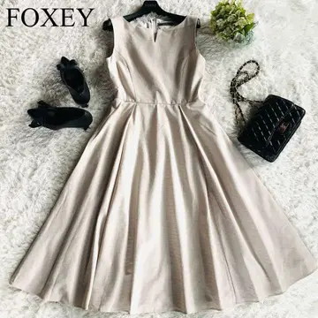 14만 3천 새상품급 폭시 롱 원피스 2023년 현행 베이지 S