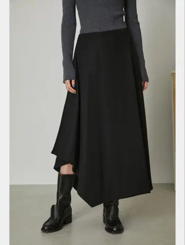 RIM.ARK 랩스커트