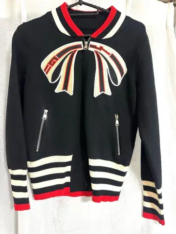 리본 포함 블랙 긴팔 가디건