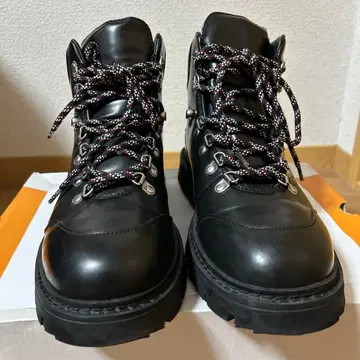 블랙 하이컷 워크 부츠