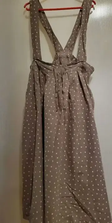 사만사 모스모스 도트 무늬 서스펜더 롱 스커트