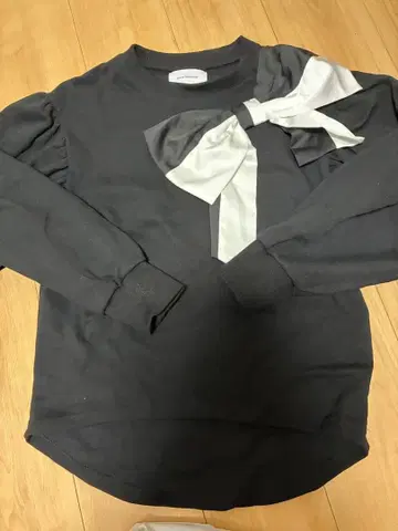 FOR THE PEOPLE TOKYO 리본 포함 긴팔 상의