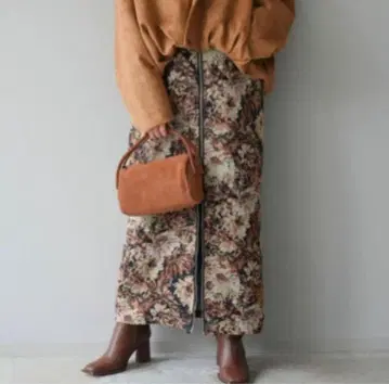 고블랑 프론트 지퍼 타이트 스커트 베이지 lumier