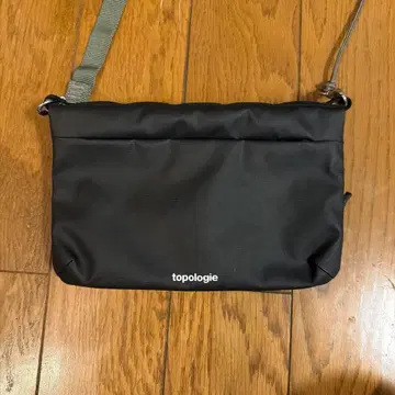 topologie 숄더백 사코슈 블랙