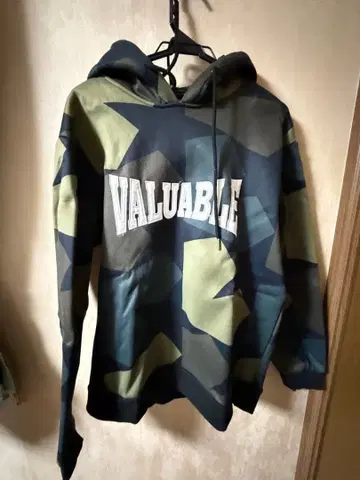 카모 패턴 VALUABLE 후드 부착 후드티