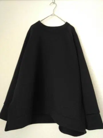 어반 리서치 종이상자 상의