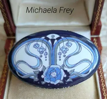 미카엘라 프레이 블루 계열 플라워 브로치 에나멜 오스트리아