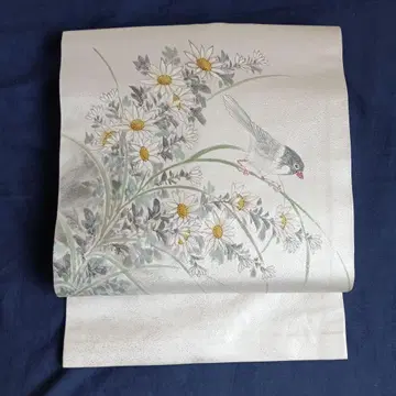 꽃과 작은 새의 수채화 같은 나고야 오비