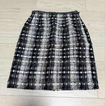 에밀리아 위즈 마리아 켄트 트위드 스커트