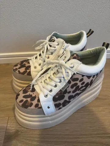 컨디션 최상 요스케 yosuke 신발 통굽 스니커즈 표범 무늬 23.5
