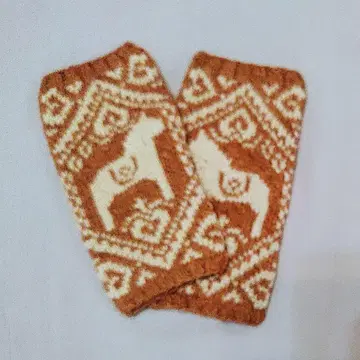 손뜨개질 암워머 달라나 호스 북유럽 목마 리스트 워머 브라운 계열