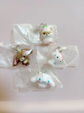 산리오 메지루시 액세서리 시나몬  쿠로우스 밤 린