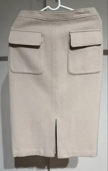 Spick & Span 베이지 울 타이트 스커트