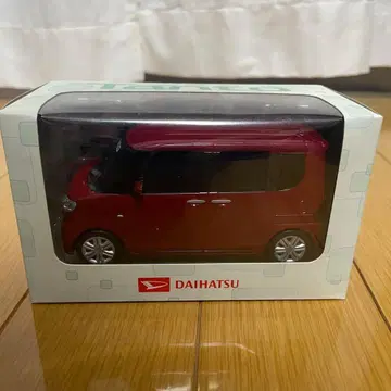 DAIHATSU Tanto 미니카 레드
