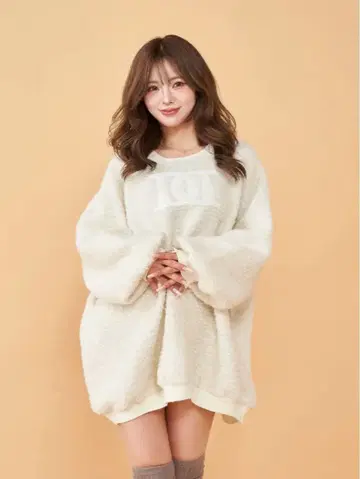 [ Darich ] 아플리케 부클레 상의