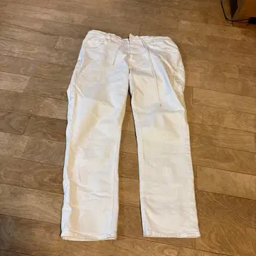 라이트온 BUCK NUMBERE 화이트 팬츠