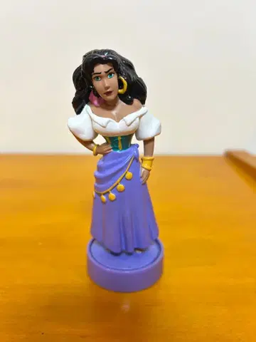 에스메랄다 피규어