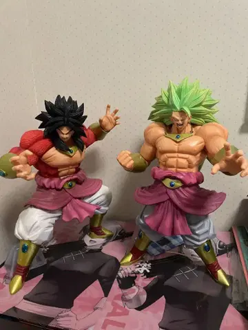 초사이어인 3 브로리 피규어 초사이어인 4 브로리 피규어