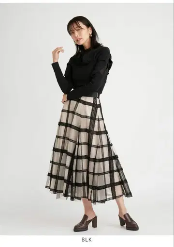 SNIDEL Sustainable 플로키 샤샤 스커트