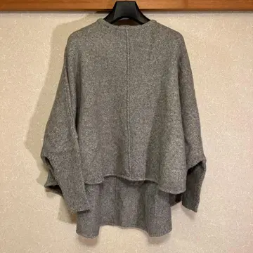 그레이 오버 사이즈 니트 스웨터