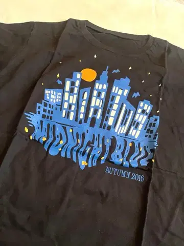 새상품 THE HIATUST 셔츠