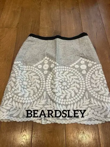 BEARDSLEY 자수 그레이 스커트