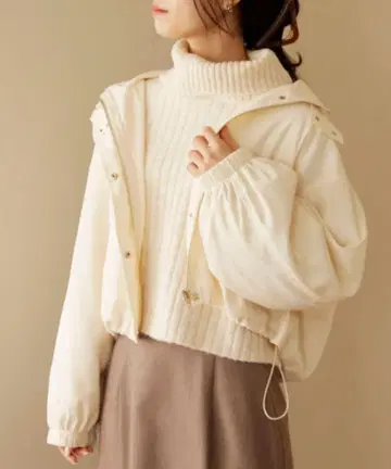 MAJESTIC LEGON 보아 부착 마운틴 파카