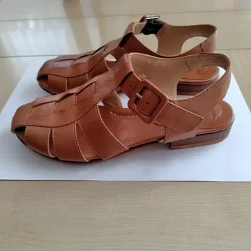 Luca Grossi 구르카 샌들 브라운