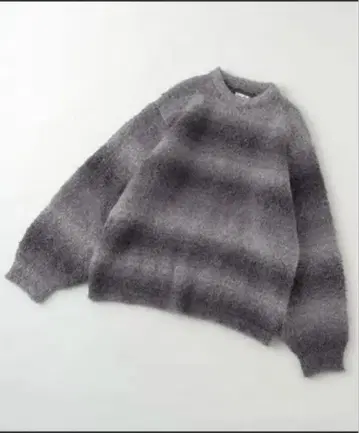 빅 실루엣 그라데이션 부클레 풀오버 니트