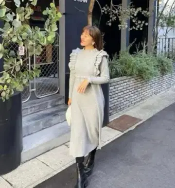 [택 포함 새상품] jnhearts 프릴 니트 드레스 36 사이즈 그레이