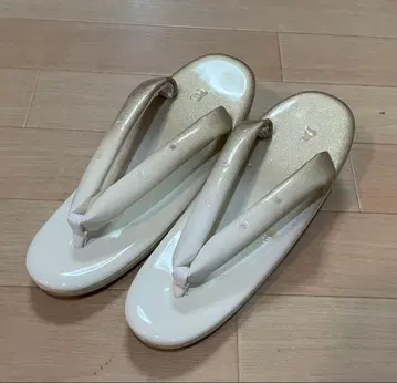 엘레강트한 조리 화이트와 골드 나전 M 사이즈