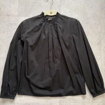 BALLSEY 보르지 프릴 넥 블라우스 블랙