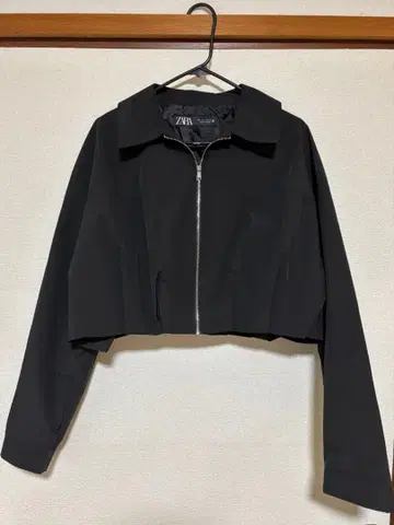 [ 정가 8000엔 ] ZARA 블랙 크롭 자켓 L