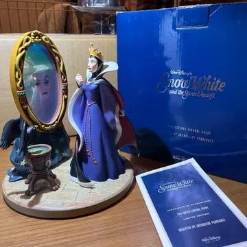 한정판 500체 이블 퀸 백설공주 여왕 Disney store