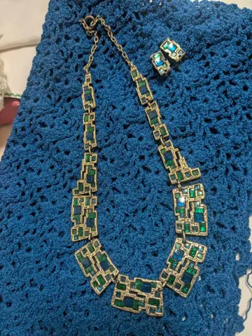 에메랄드 그린 기하학 패턴 목걸이와 귀찌 세트