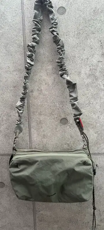 토폴로지 보틀 사코슈 라지 스트랩