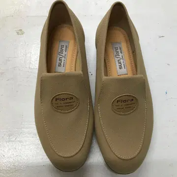 여성 신발 산플로라 일본제 22cm 3E 쭉쭉 늘어나는 스트레치 소재