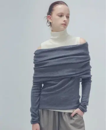 DRESSLAVE big offshoulder pull 그레이