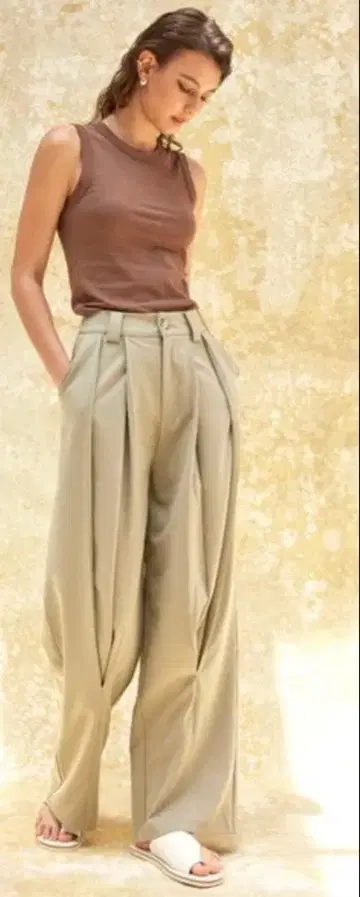 알리시아 스탠 베이지 플리츠 와이드 팬츠 하이웨스트