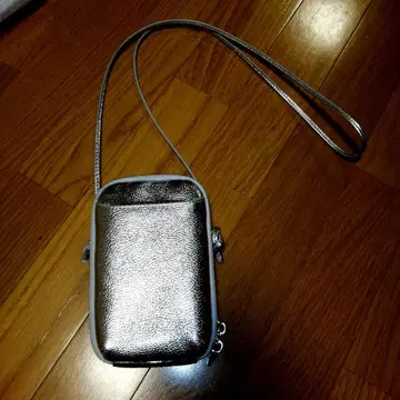 united arrows 실버 가죽 슬림 지퍼 월렛 숄더